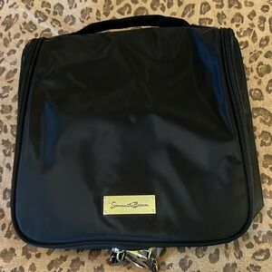 🐷 Samantha Brown Travel Bag